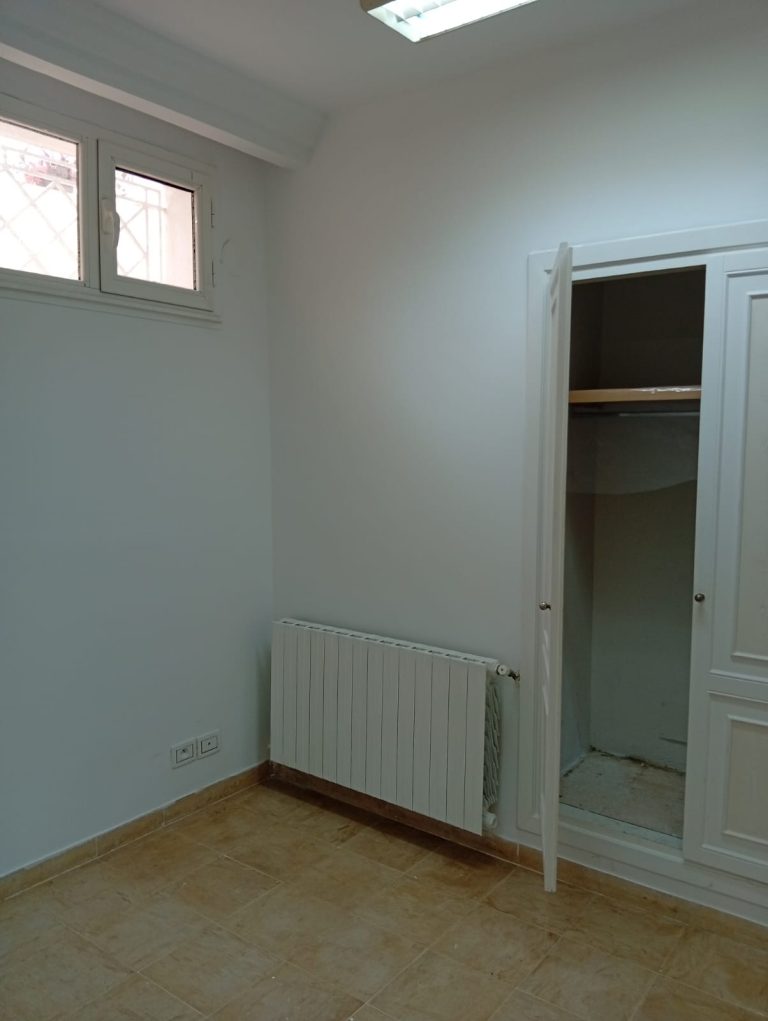 Un petit appartement s2 &agrave; enasr 2