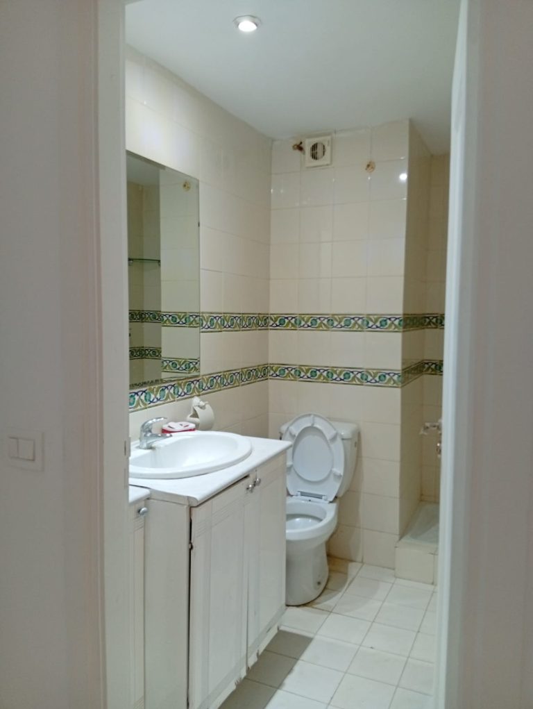 Un petit appartement s2 &agrave; enasr 2