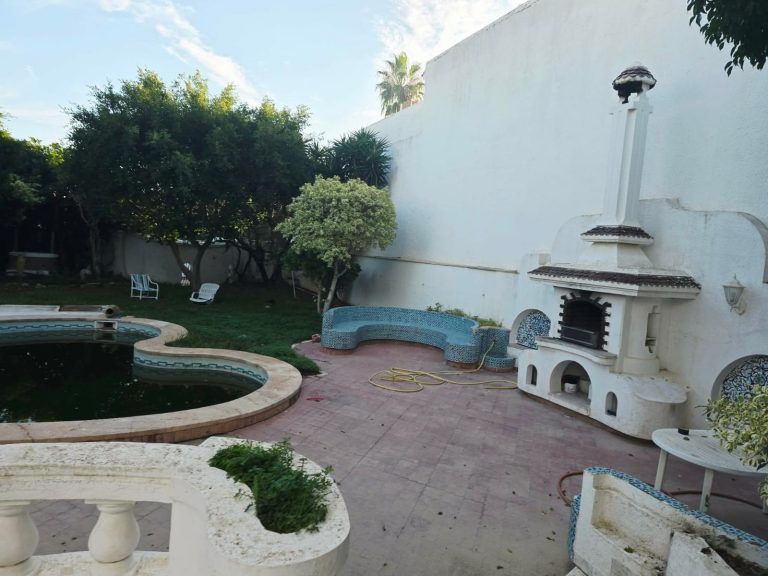 Villa de luxe avec piscine kantoui sousse