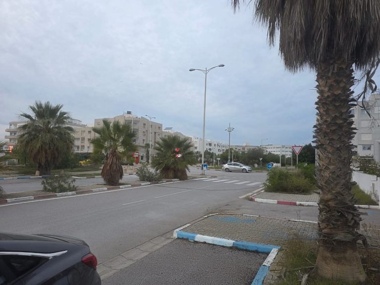 Magnifique terrain constructible r3 de 2000m lac 2