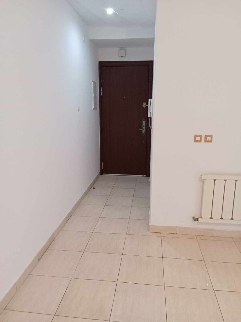 S plus 1 &agrave; menzah 7 bis premier &eacute;tage