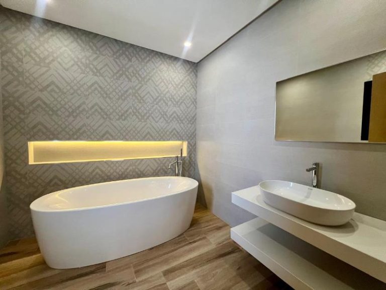 V557 villa brune brune b