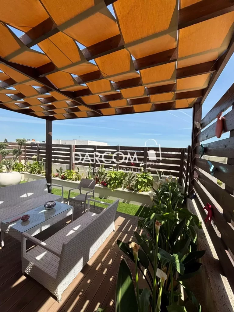 Villa jumel&eacute;e avec piscine