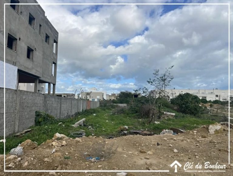 Terrain pour promoteur &agrave; la soukra dar fadhal