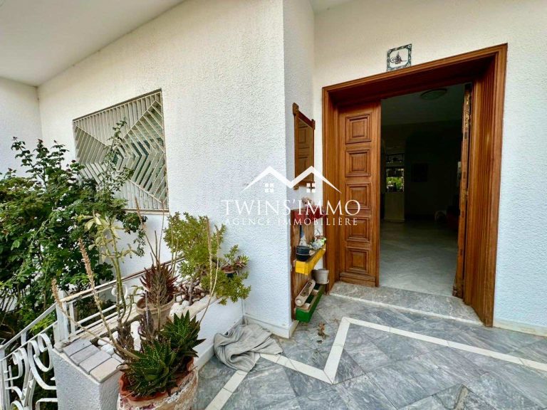 Villa de 327 m2 &agrave; la marsa