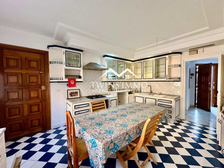 Villa de 327 m2 &agrave; la marsa