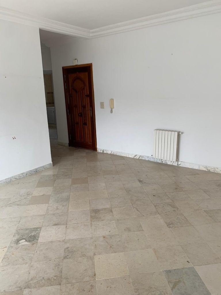 Appartement s2 cellier et place parking