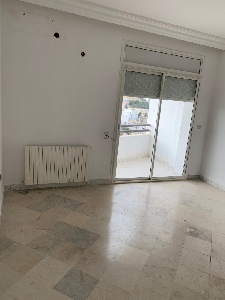 Appartement s2 cellier et place parking