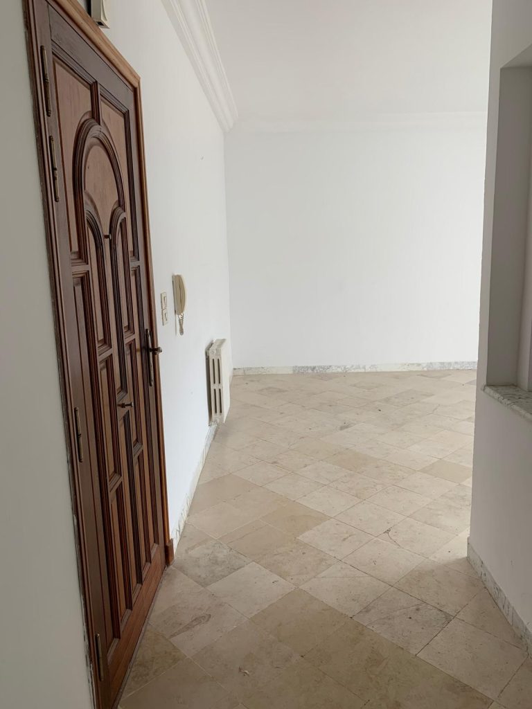 Appartement s2 cellier et place parking