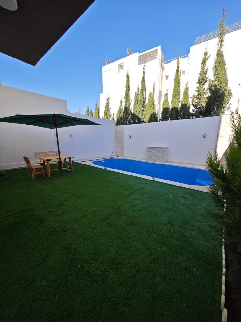 Magnifique duplex s4 avec piscine a kelibia