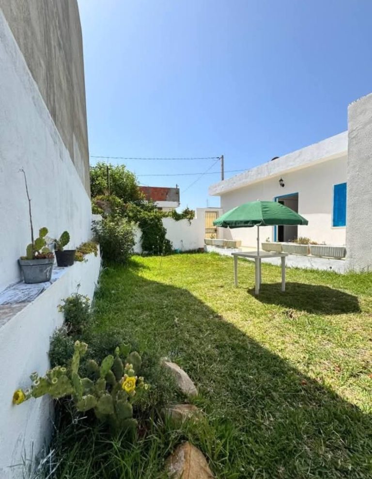 Villa a plage manzel tmim