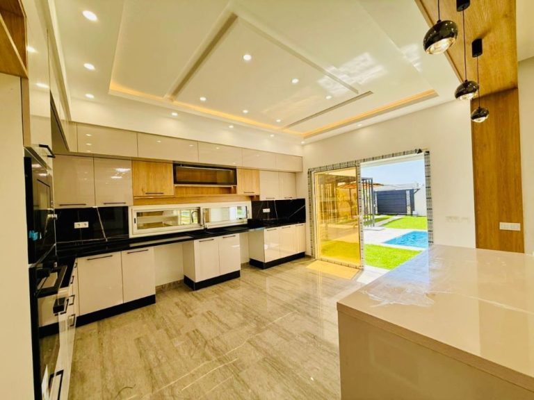 V637 villa velours