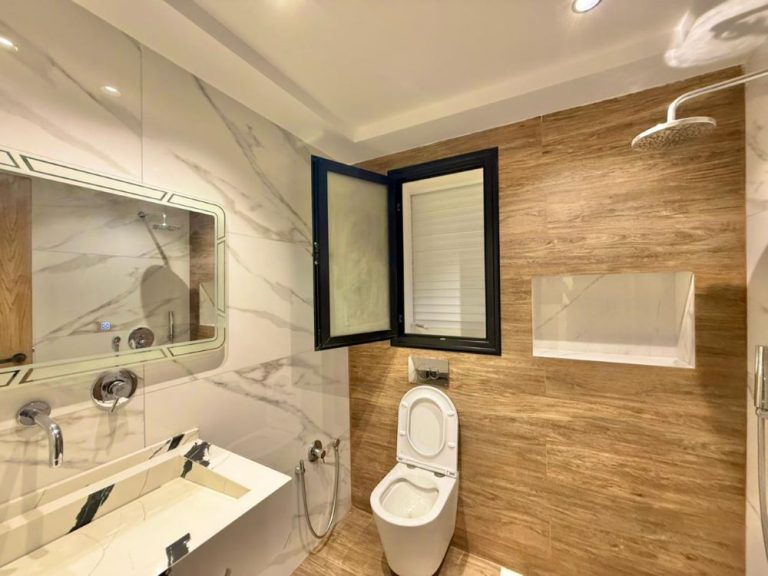 V598 villa martina c