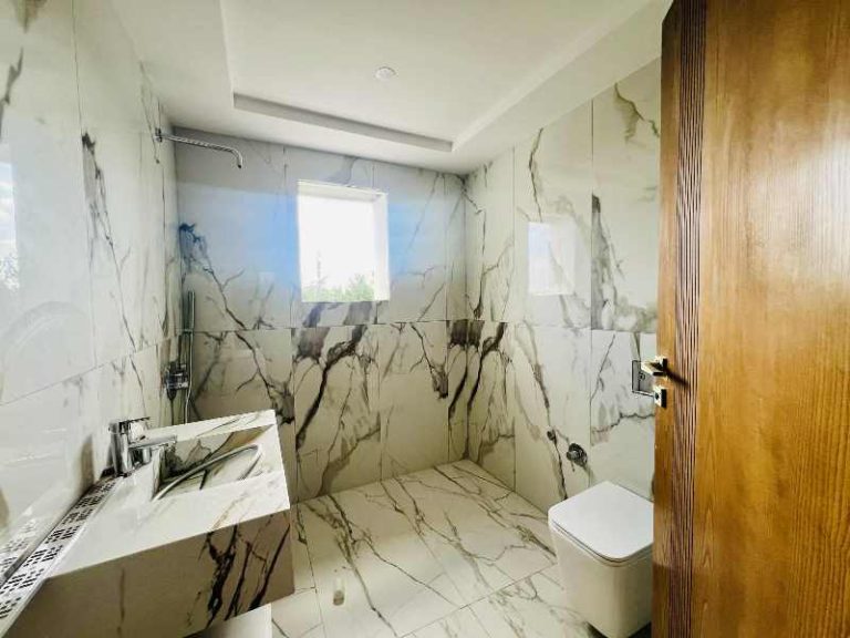 V578 villa veronique i