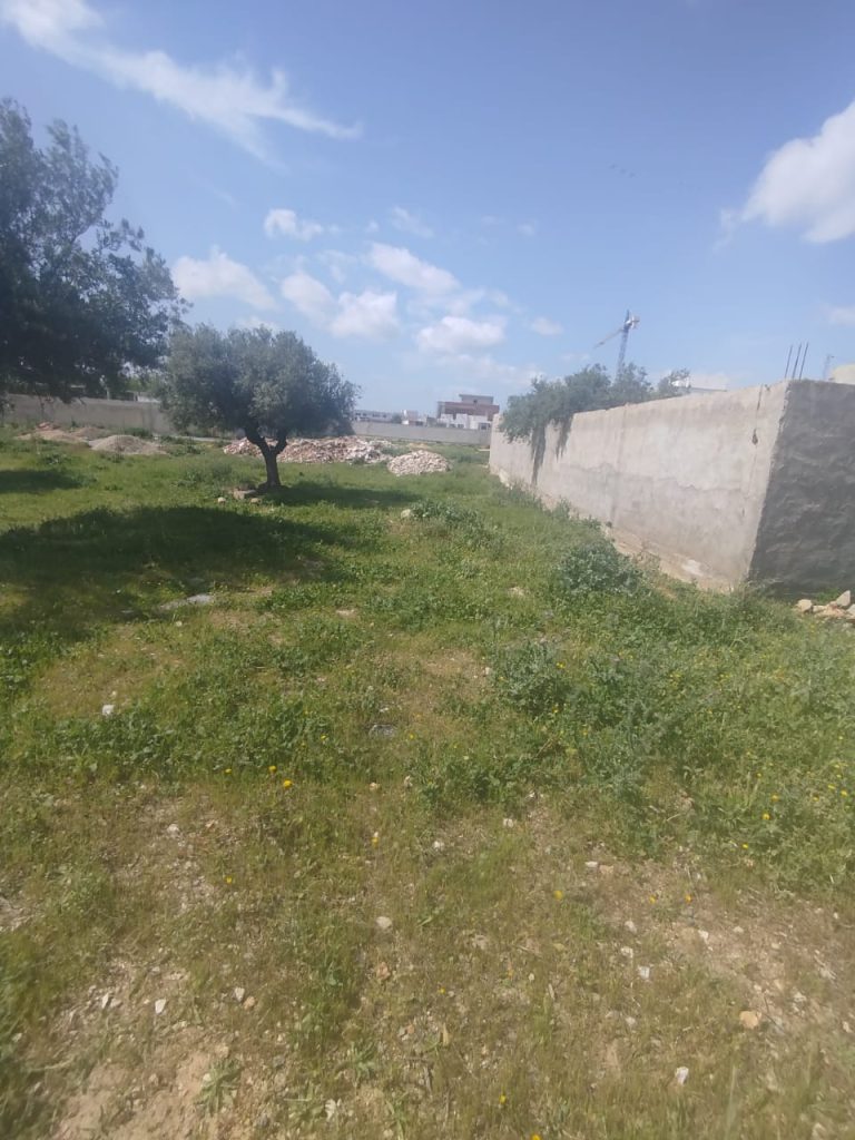 Un lot de terrain de 460m2 &agrave; mannouba