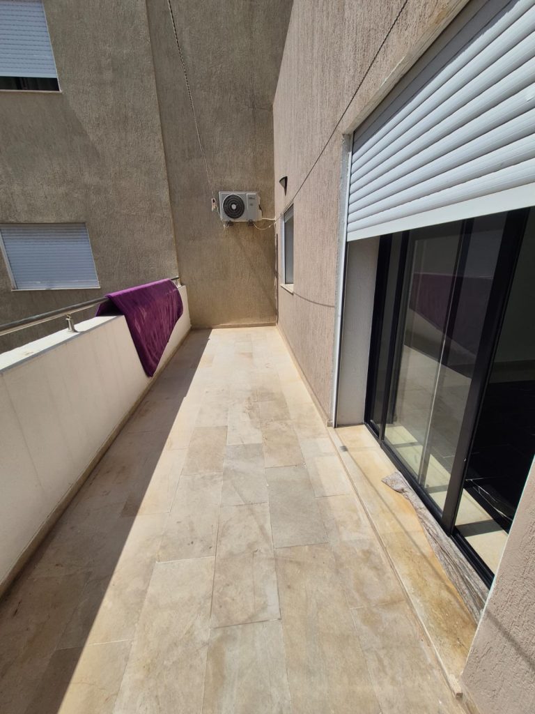 Apprt s2 avec terrasse &agrave; cit&eacute; el wahat