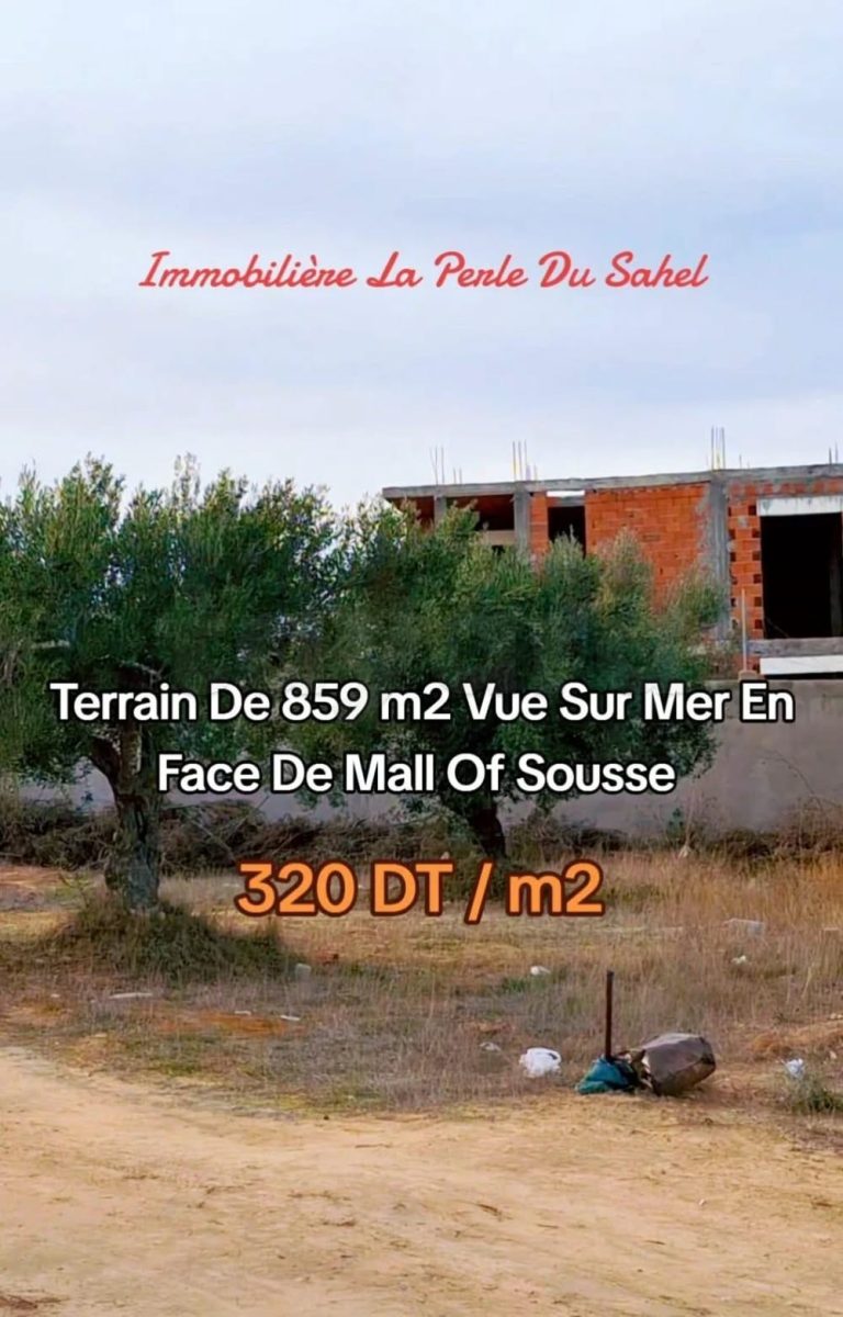 Terrain vu mer en face mall of sousse