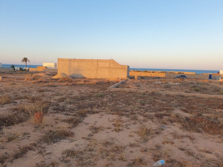 Terrain 600 m2 pr&egrave;s de la plage