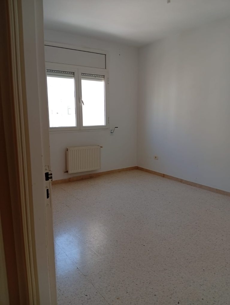 Un appartement s3 à ain zaghwen