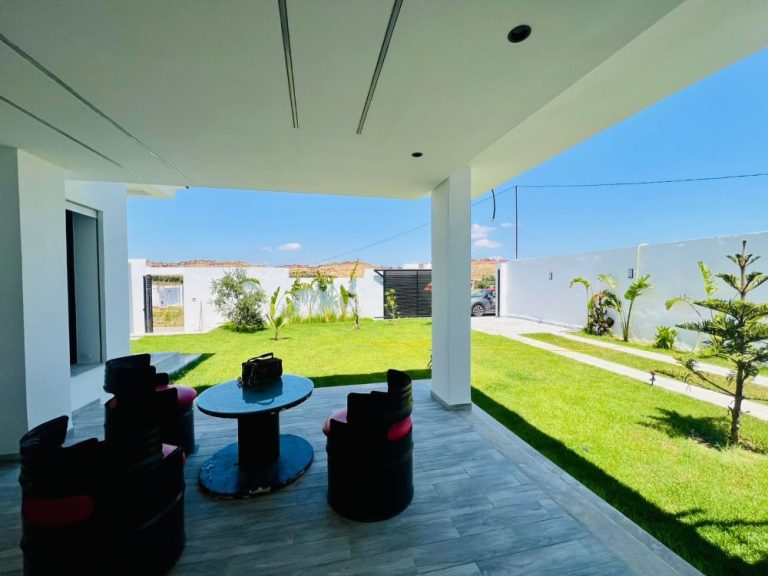 V654 villa celine