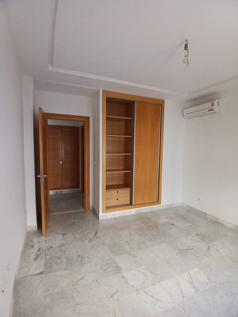 Appartement s1 cite faouz avec parking