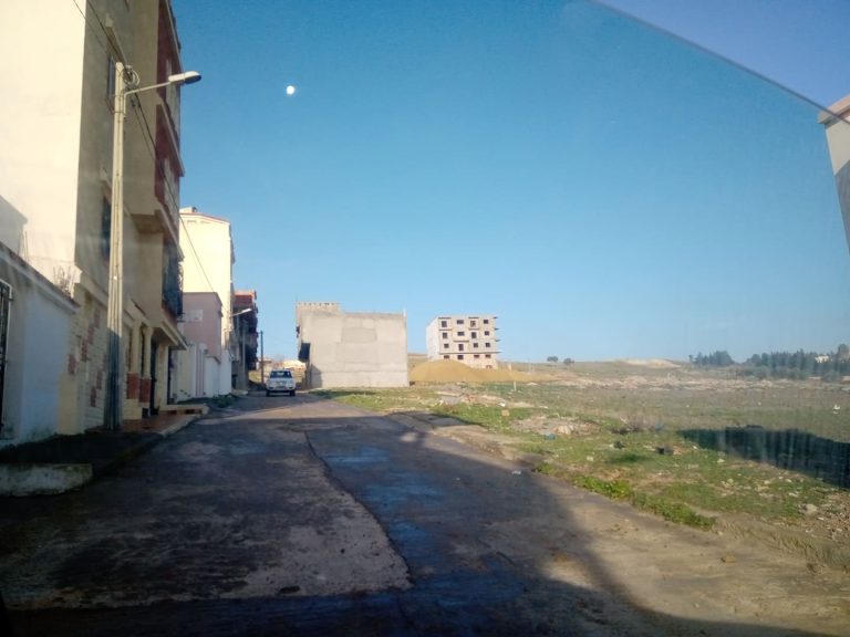 Un terrain à cité el waha bizerte