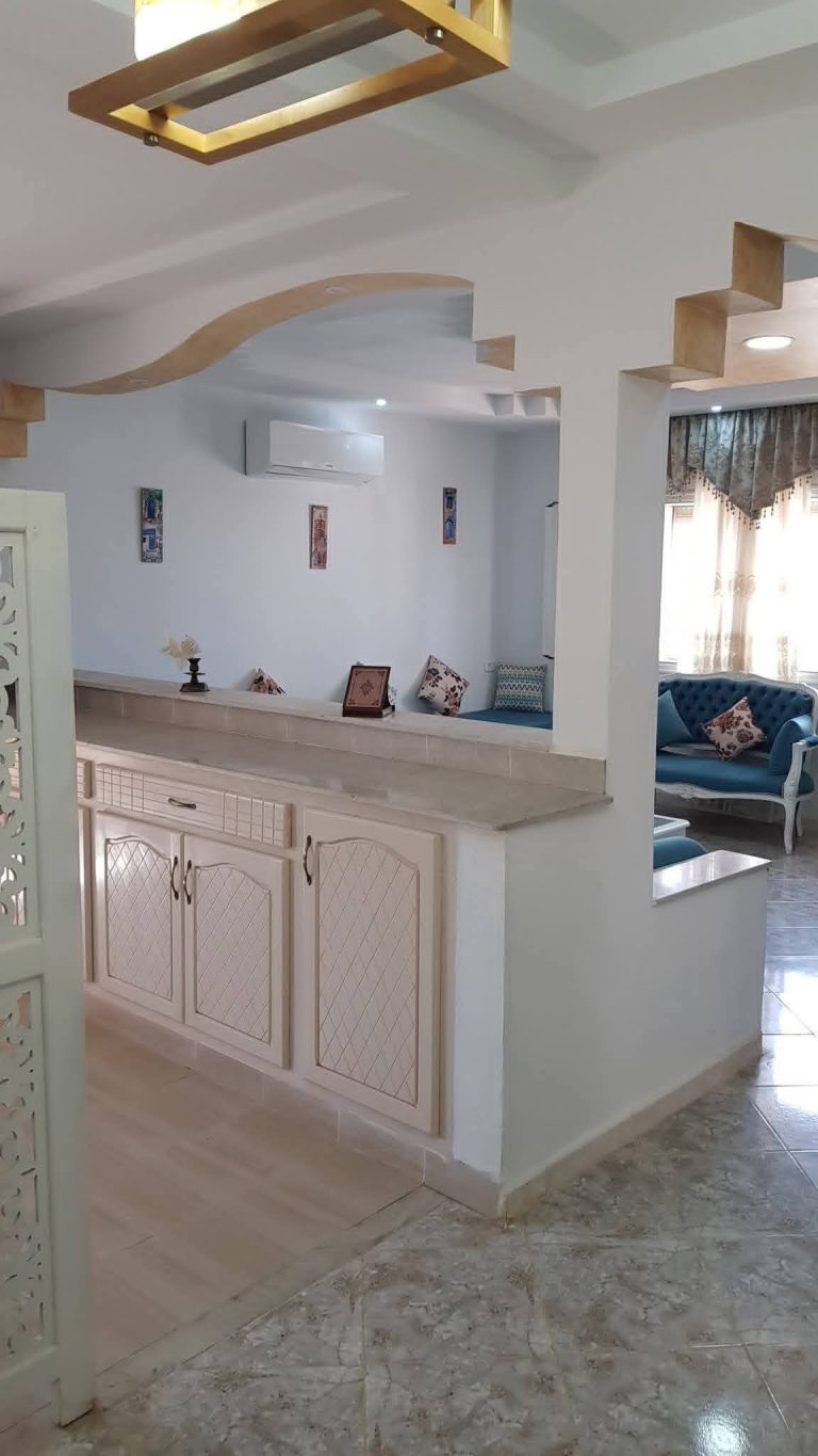 Villa et studio ds 221m2 el haouaria