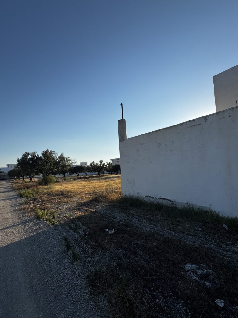 Terrain constructible a 100 m de yasmine hammamet