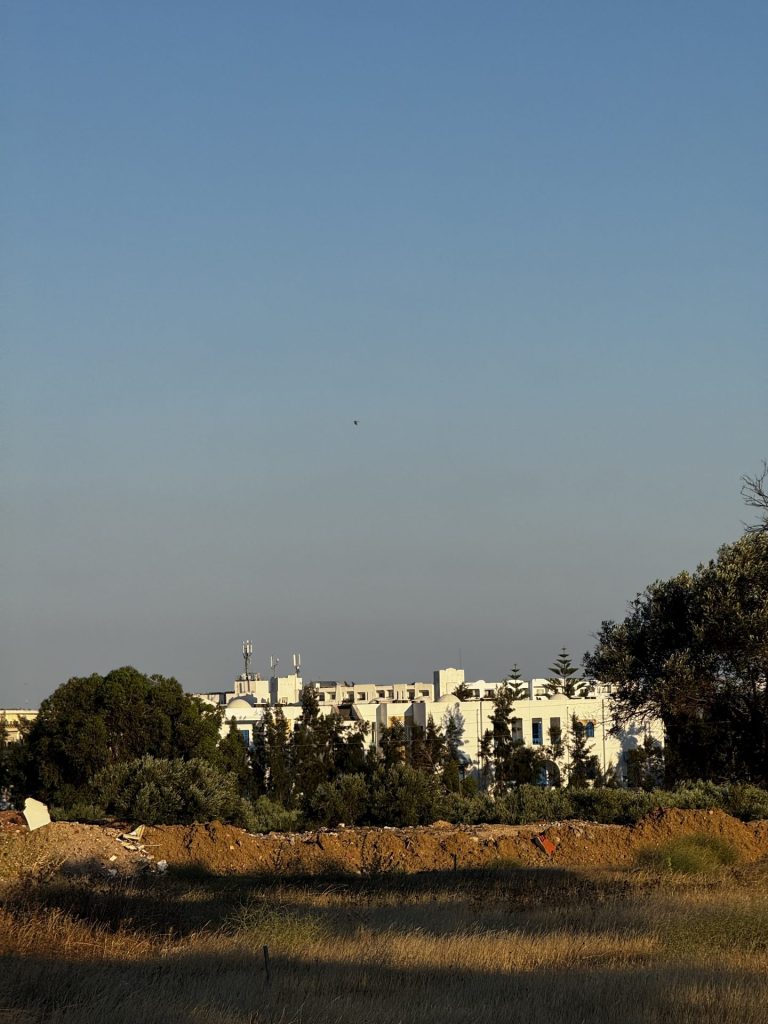 Terrain constructible a 100 m de yasmine hammamet