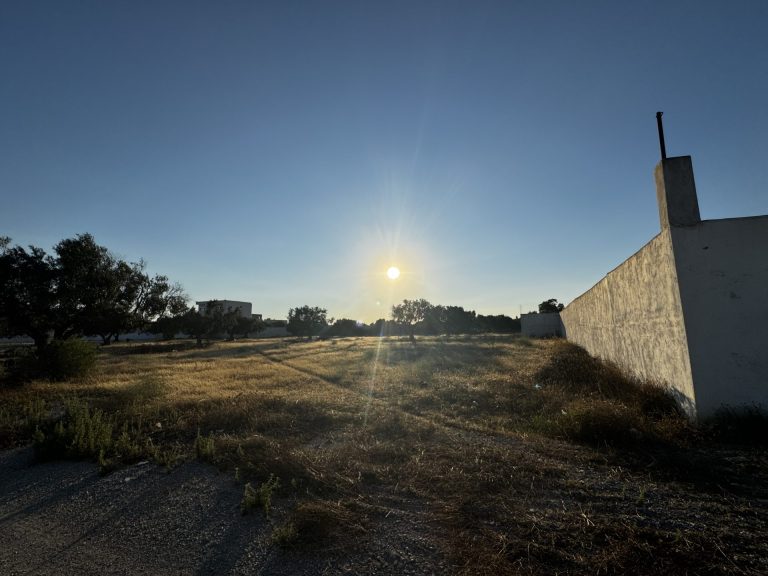 Terrain constructible a 100 m de yasmine hammamet