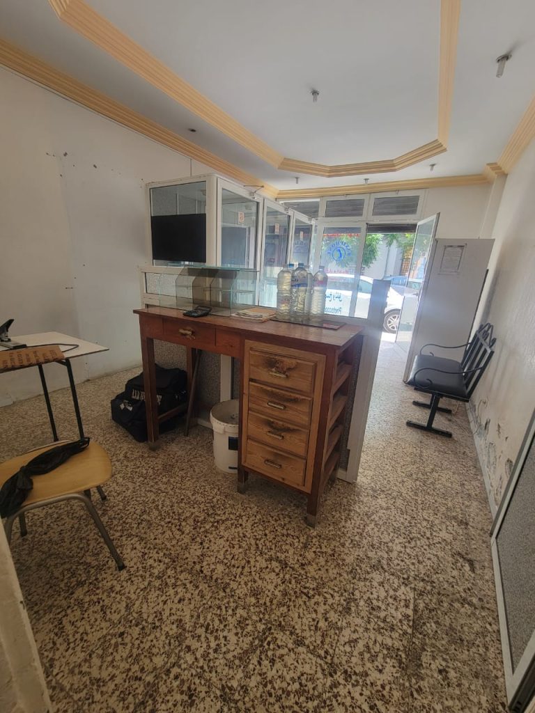 Local commercial en rdc plein centre ville
