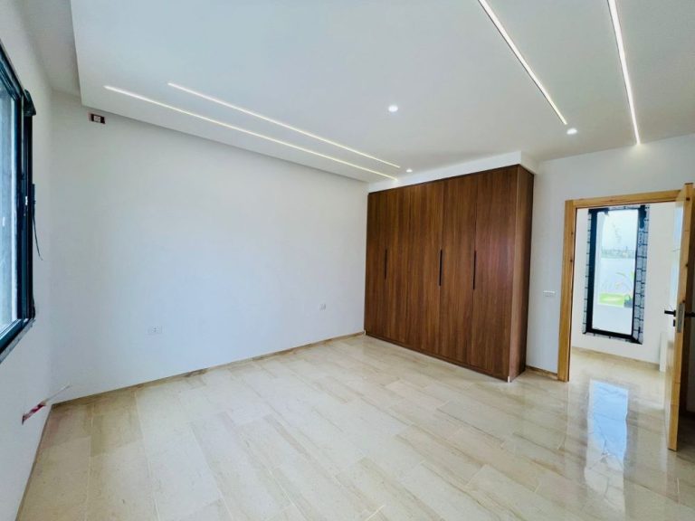 V600 villa yanis sd