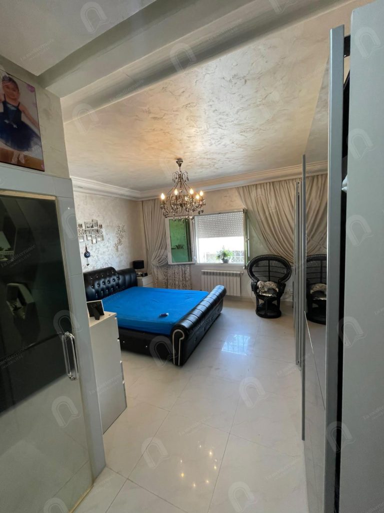 Un appartement s3 hst au bardo hedi chaker