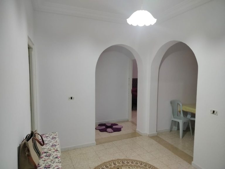 Une maison &agrave; sidi hammed de la route principale