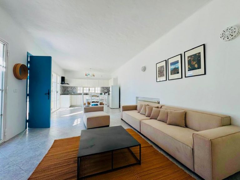 V656 villa celeste sq