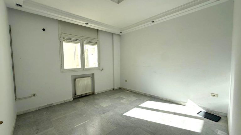 Appartement s3 de 157 m a cite ennasr