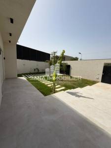 A villa de luxe avec piscine ref581a