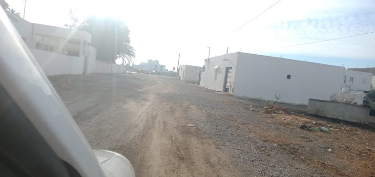 Pas loin de yessmin hammamet terrain