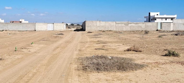 E un lot de terrain route gp1 yassmine hammamet