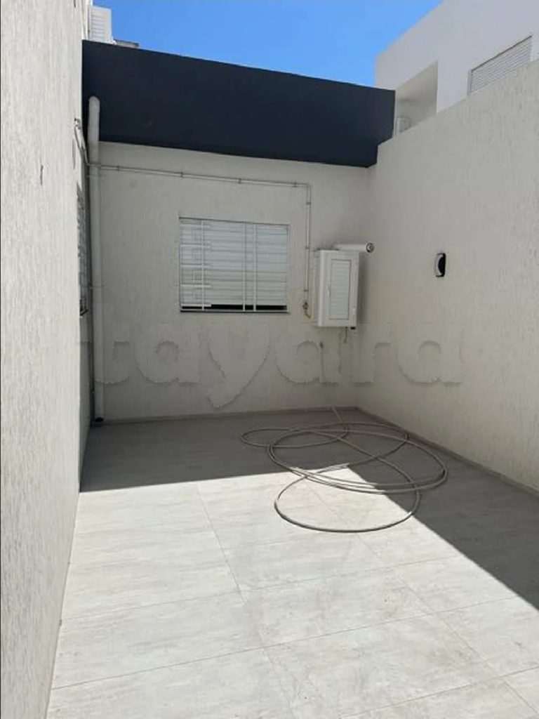 Villa plus &eacute;tage toute neuf a hammam sousse