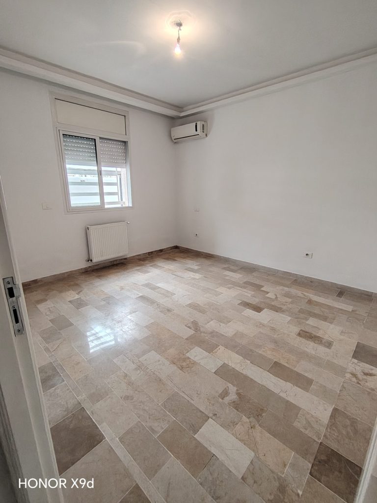 Appartement en rez de chaussée en face de mg lfh