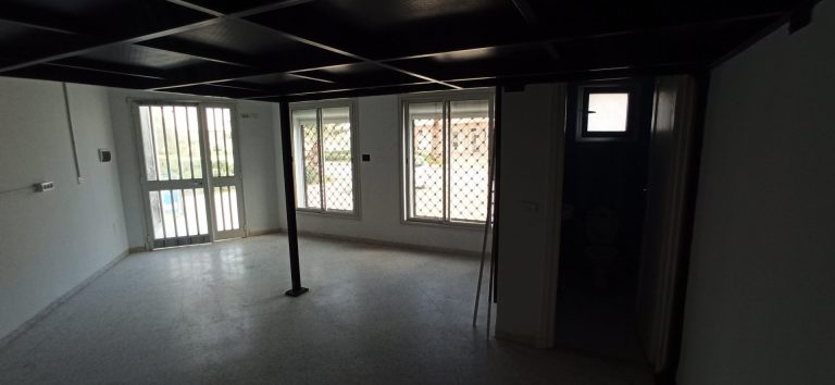 Local commercial a usage services
