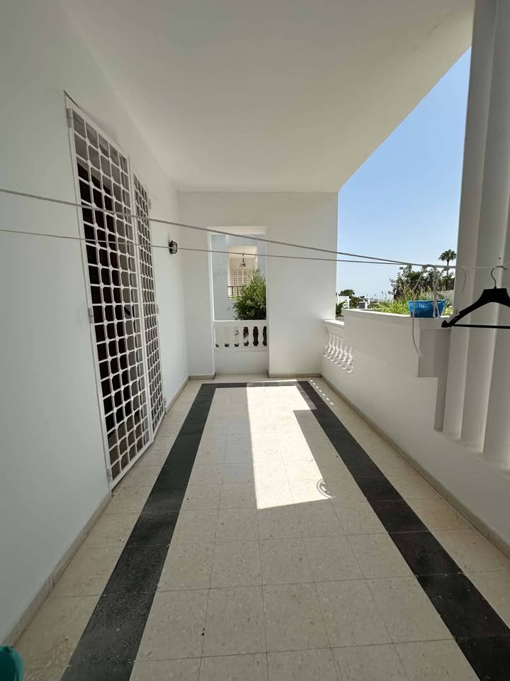 Tres joli villa menzah 9b