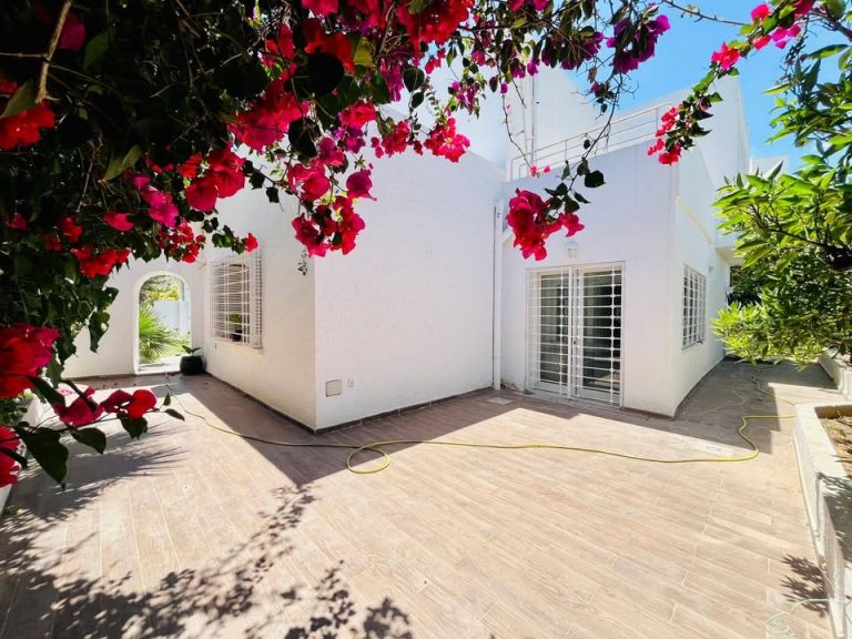 Villa de standing &agrave; el menzah 6