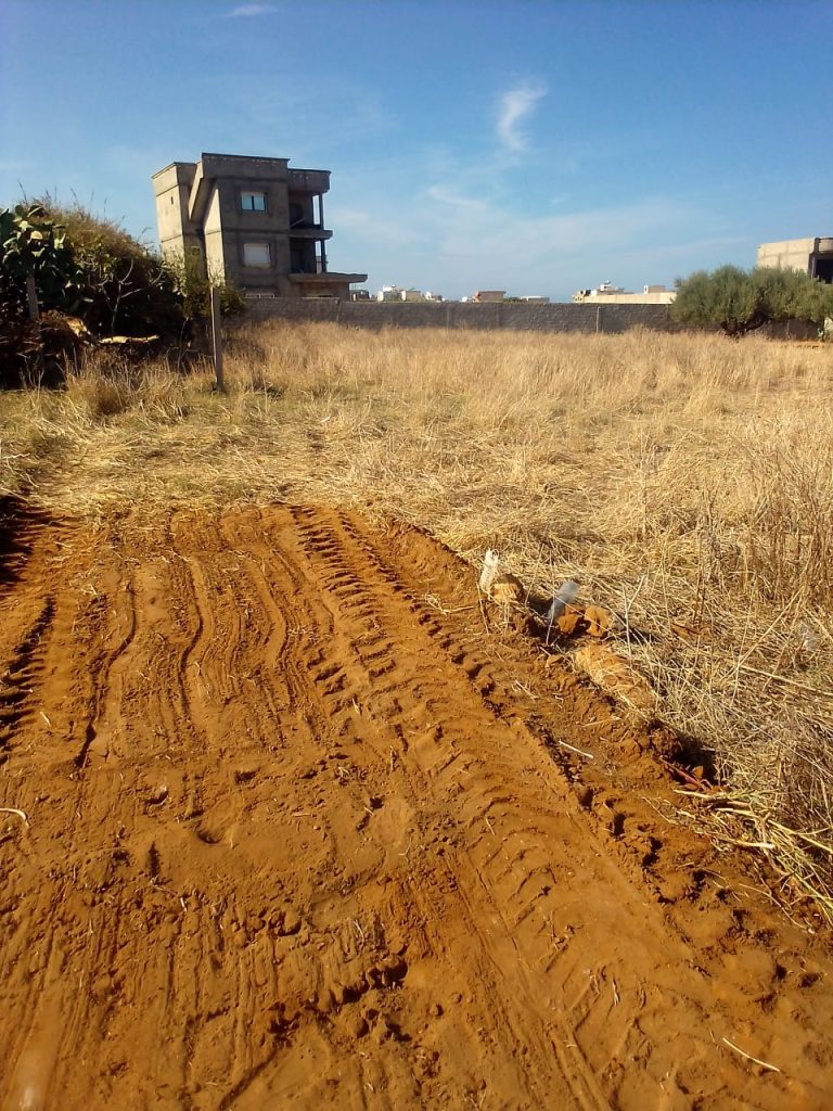 Terrain de 1300 m2 a rafraf plage